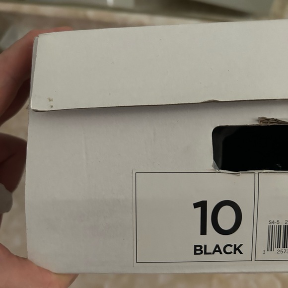 Banana Republic Black Pointed-Toe Leather Pumps - Picture 4 of 4